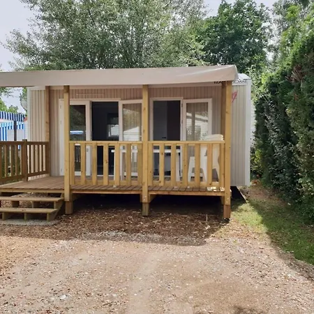 مكان تخييم Mobil-home Confortable - 2 Pers. - Api-1-52-2522